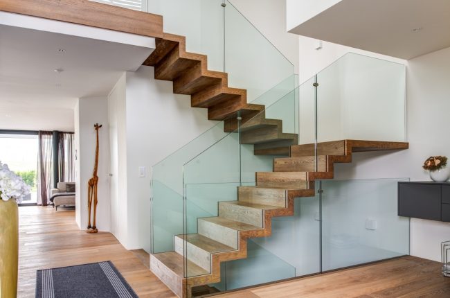 faltwerktreppe-wildeiche-panzerglas-1